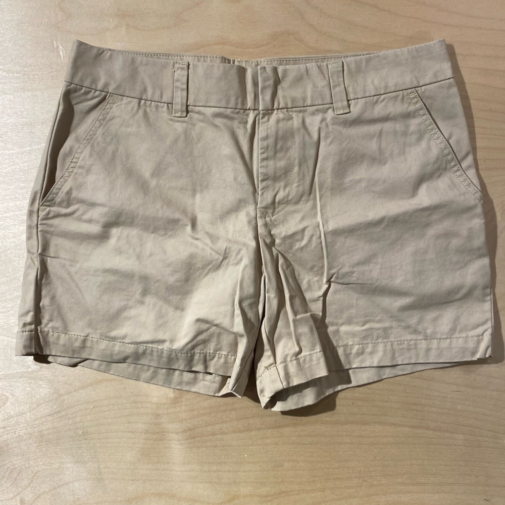 Tommy Hilfiger Tan Shorts 6 (EZ)